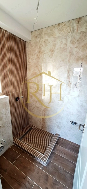 Oferim spre vanzare casa-duplex cu 4 camere si 3 bai situata in Giroc - imagine 6