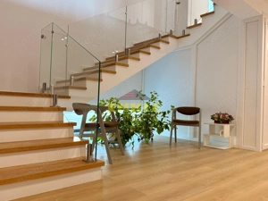 Apartament de lux, 5 minute de Botoșani, 109 mp utili+terasă si curte