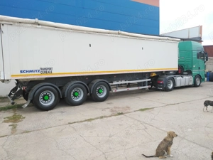 Vând bena de cereale