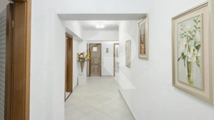 Vânzare apartament 3 camere – Ultracentral, Bloc Scala, Bd. Magheru - imagine 3