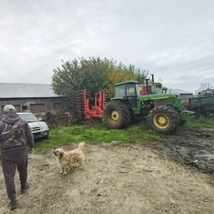 Vând tractor John Deere cu plug, scarificator și două discuri