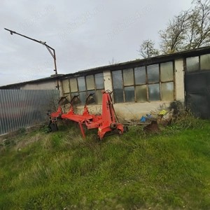 Vând tractor John Deere cu plug, scarificator și două discuri - imagine 5