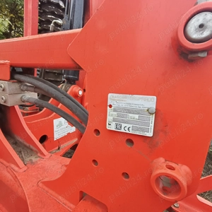 Vând tractor John Deere cu plug, scarificator și două discuri - imagine 9