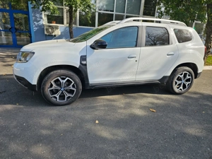 Dacia Duster 1.5 dCi Euro 6    2021    4x4 - imagine 4