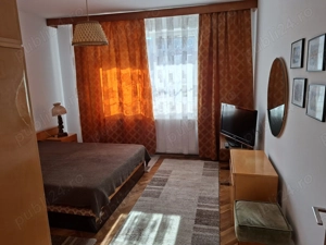Apartament 4 camere de închiriat, str. Carpați