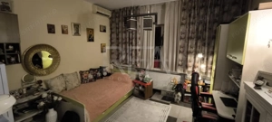 Garsoniera, Universitate