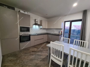 Duplex cu 4 camere, 3 bai, garaj si teren de 600 mp langa Mosnita Noua - imagine 4