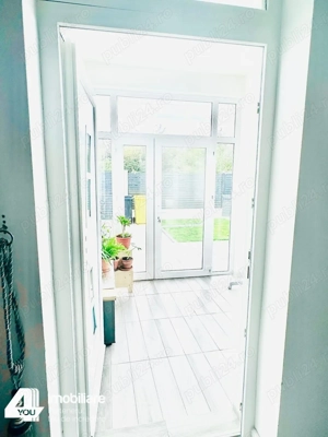 Casă nouă modernă și elegantă în Năvodari, cu teren 381 mp - imagine 12