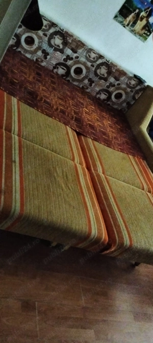 Donez dulap 3 uși glisante cu oglinda și canapea extensibila 2 persoane urgent