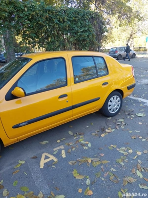 Renault Clio 1.4 cu doar 4000 km