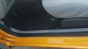 Renault Clio 1.4 cu doar 4000 km - imagine 3