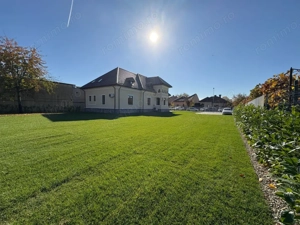 Închiriere proprietate centrală P+M - activități profesionale - Calea Eroilor