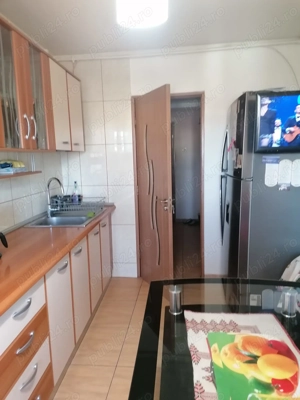 Vand apartament 3 camere Urziceni - imagine 5