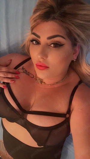 Roxy blonda Te astept in Locatia mea