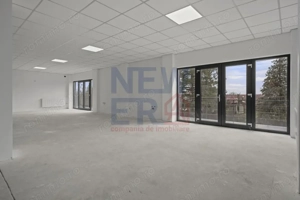 De vanzare spatiu comercial nou - Peris, la strada principala