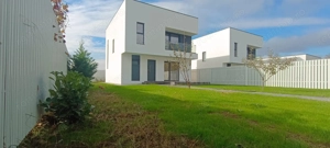 CASA DE LANGA PADURE, Clinceni str. Mierlei 73J