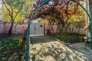 Casă cu teren 250 mp în Voluntari, str. Gheorghe Doja – oportunitate excelentă! - imagine 2