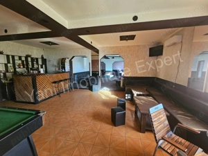  Casă + spațiu comercial de vânzare în Curtea de Argeș. - imagine 2