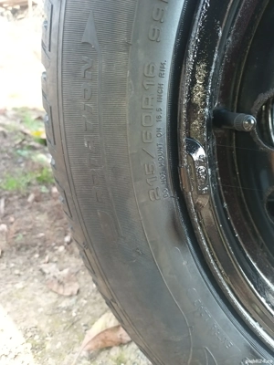 se vinde  două  seturi 