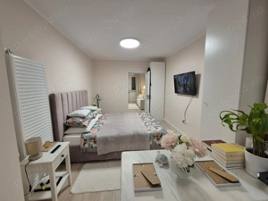 Particular, vand 2 camere situat la etajul 1, vis a vis de Parcul de la Gara