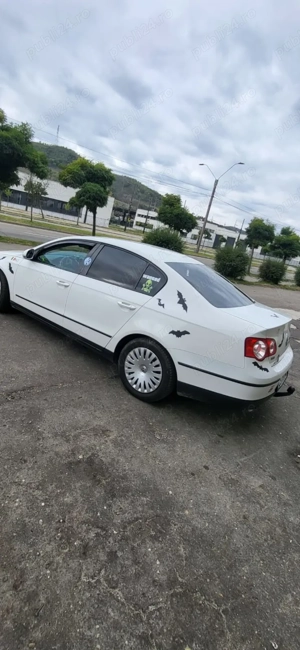 Volkswagen Passat 1.6 D - imagine 3