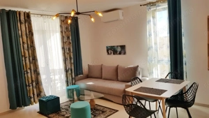 Vânzare apartament modern 2 camere cu terasă și curte proprie   Dumbrăvița