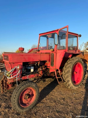 Tractor U650 cu remorcă și plug - imagine 3