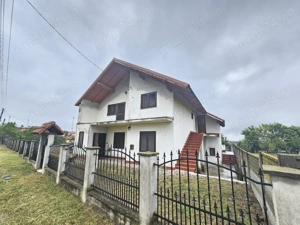 Vând urgent vila in Lugoj