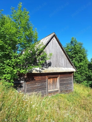 Vând grajd + șură din bârne de lemn, 10 m lungime, 6 m lățime, 60 metri pătrați, stare foarte bună.  - imagine 5