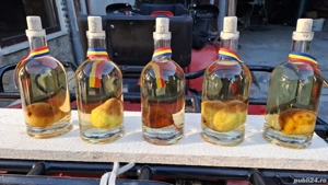 palinca din pere cu para in sticla - imagine 5