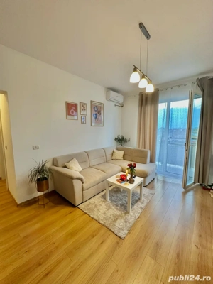 Vand apartament cu 2 camere complet mobilat de la proprietar
