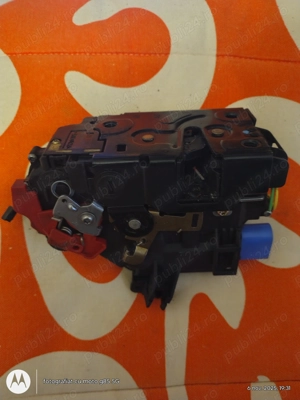 Incuietoare usa dreapta spate Golf 5 / Golf 5 plus / Golf 6 / Jetta /Touaan /Touareg - imagine 2