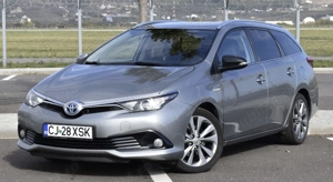 Vând Toyota hybrid 1.8 an 2017