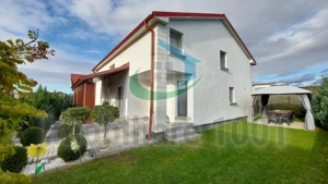 Satu Nou de Jos, casa cocheta, 5 camere, 3 bai, garaj dublu, suprafata 226 mp, teren 440 mp