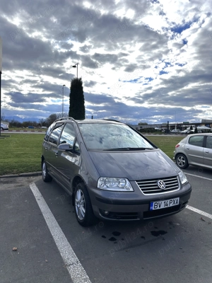 Vând Volkswagen Sharan 