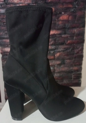 Vând ghete Guess noi