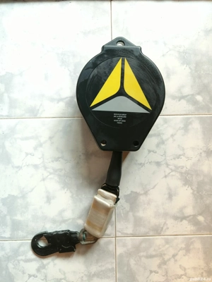 Sistem Anticadere Autoretractabil
