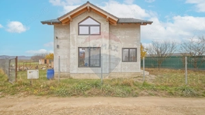 Vedere de Vis: Munți/Cetate | Impune-ți stilul acasă | 150mp la gri - imagine 3