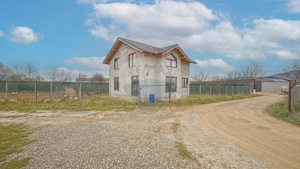 Vedere de Vis: Munți/Cetate | Impune-ți stilul acasă | 150mp la gri - imagine 2