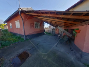 Casă cu 5 camere de vânzare, str. Crișan - imagine 2