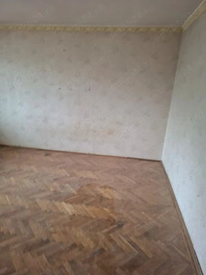 Apartament 4 camere langă Zăvoi. Str. Independenței Rm Vâlcea - imagine 3