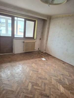 Apartament 4 camere langă Zăvoi. Str. Independenței Rm Vâlcea - imagine 2