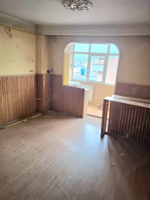 Apartament 4 camere langă Zăvoi. Str. Independenței Rm Vâlcea - imagine 8