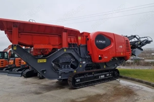 Angajez deservent concasor!