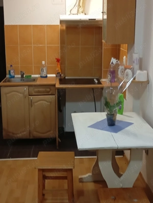 Închiriez garsonieră 