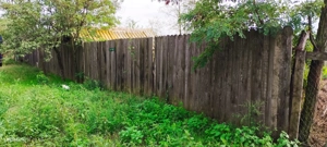 Teren și casă veche de vânzare 