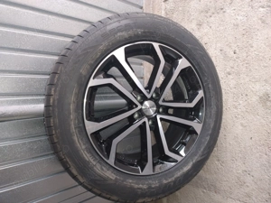 Vând roata completa 235x60R18 pentru Honda CR-V  HYBRID V (model 2017-2022)