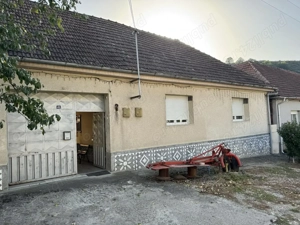 Vând casa Moniom Caras-Severin la 3 km de Resita  - imagine 4