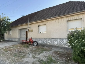 Vând casa Moniom Caras-Severin la 3 km de Resita  - imagine 5