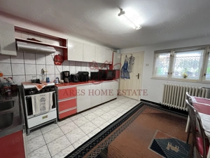 Vilă spațioasă 6 camere în centrul Lugoj – teren 471 mp, garaj - imagine 7